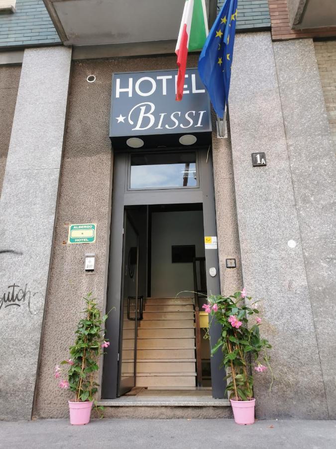 Hotel Bissi Milan Bagian luar foto