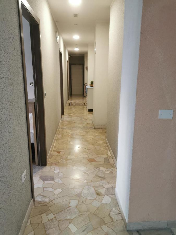 Hotel Bissi Milan Bagian luar foto