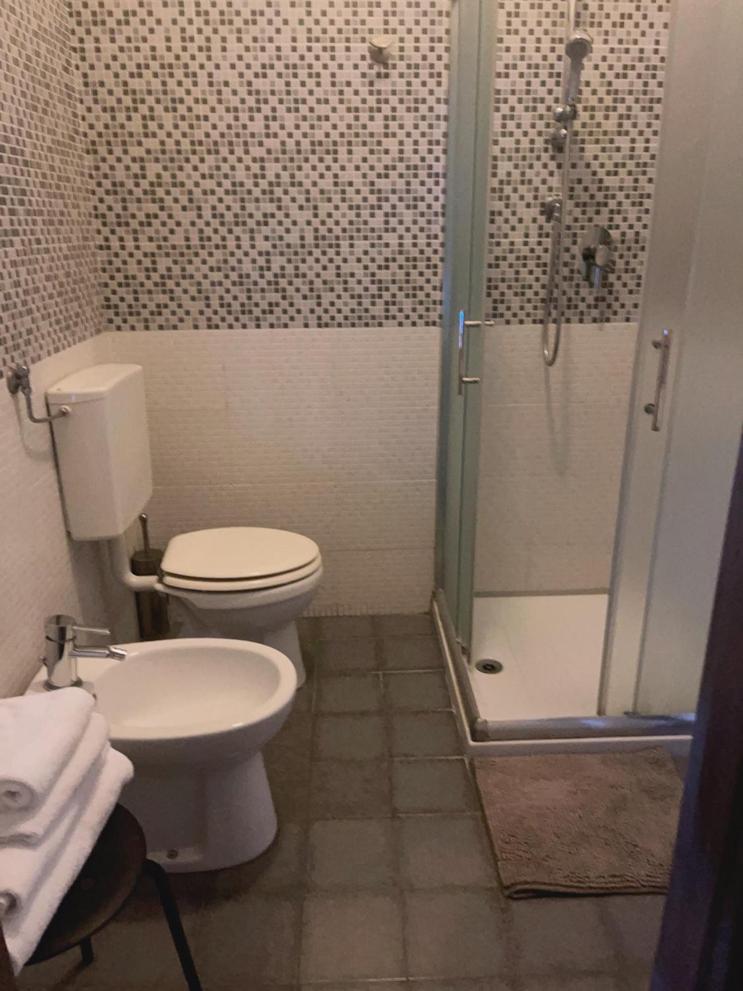 Hotel Bissi Milan Bagian luar foto