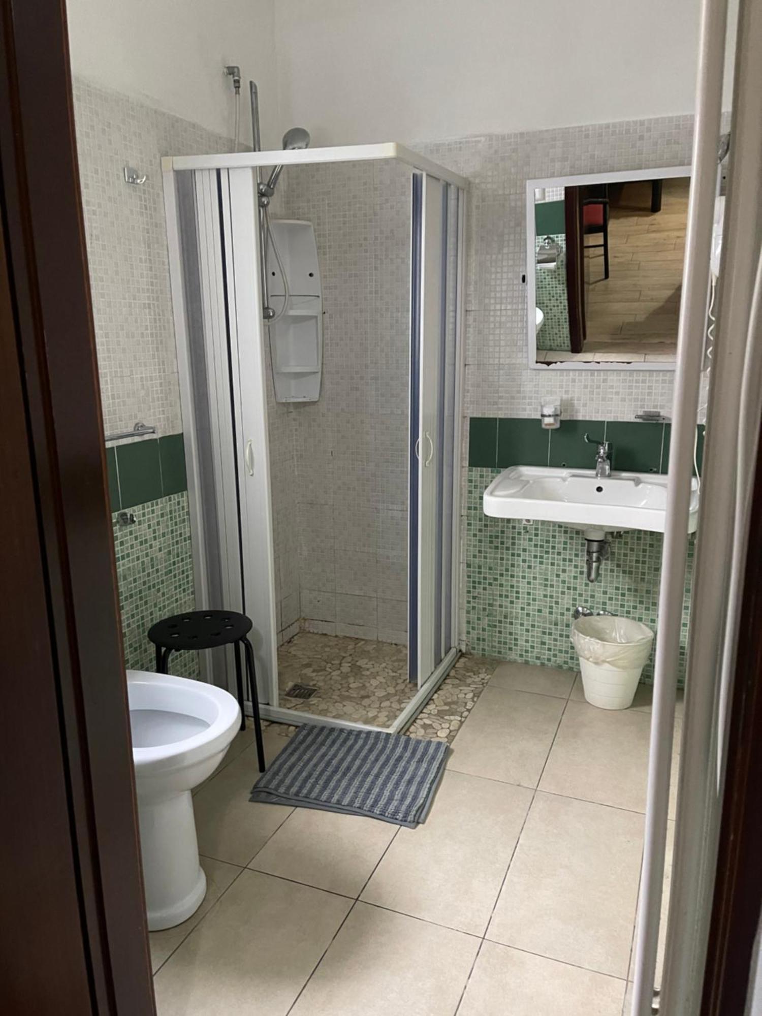 Hotel Bissi Milan Bagian luar foto