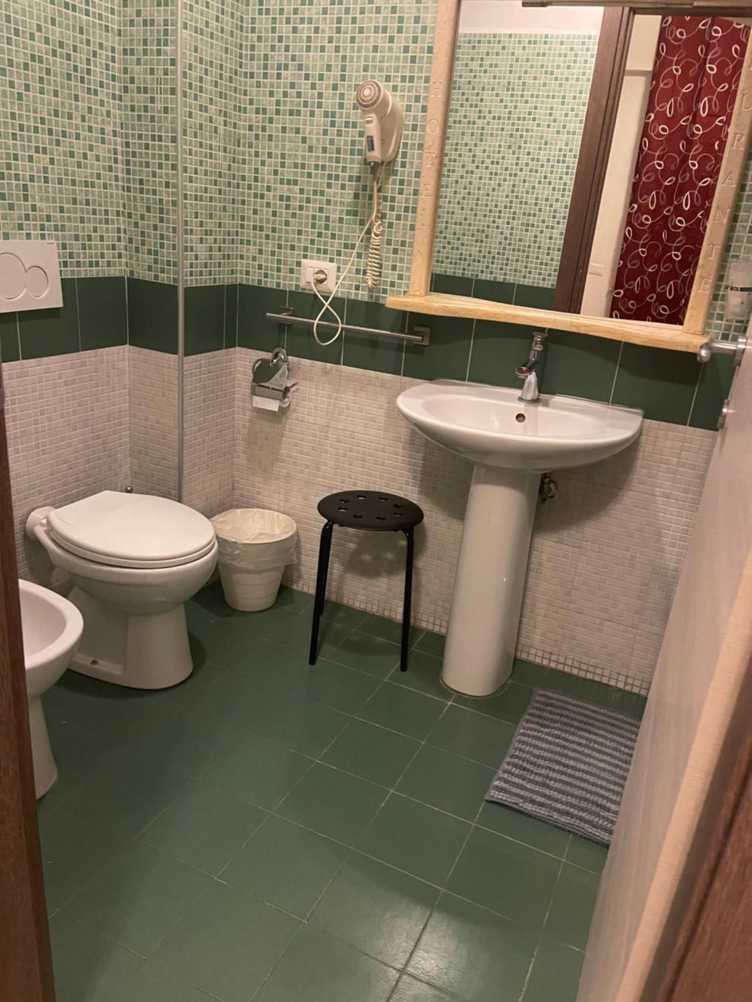 Hotel Bissi Milan Bagian luar foto